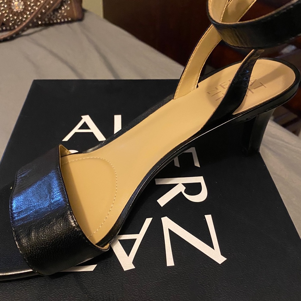 Naturalizar Ankle strap Shoes